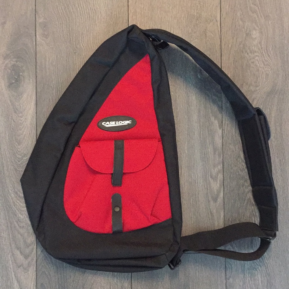 NWOT CaseLogic Messenger Bag